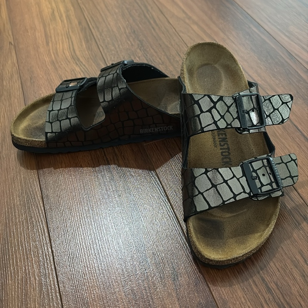 BIRKENSTOCK - Metallic Black, Size 8